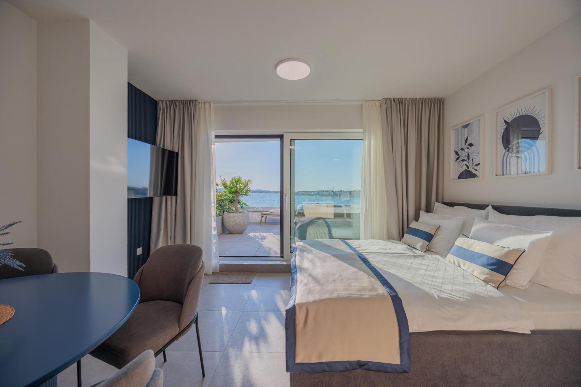 Apartments Dernaj วีร์ ภายนอก รูปภาพ