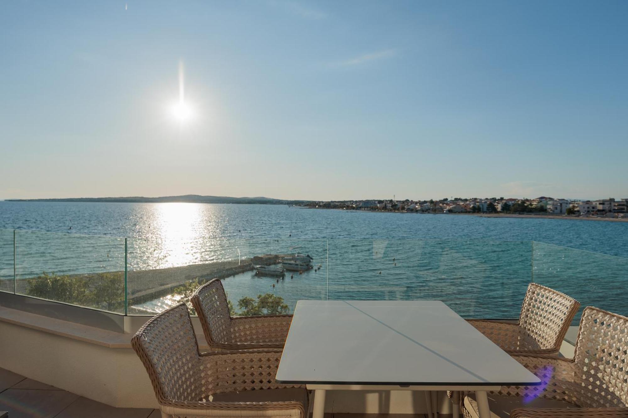 Apartments Dernaj วีร์ ภายนอก รูปภาพ