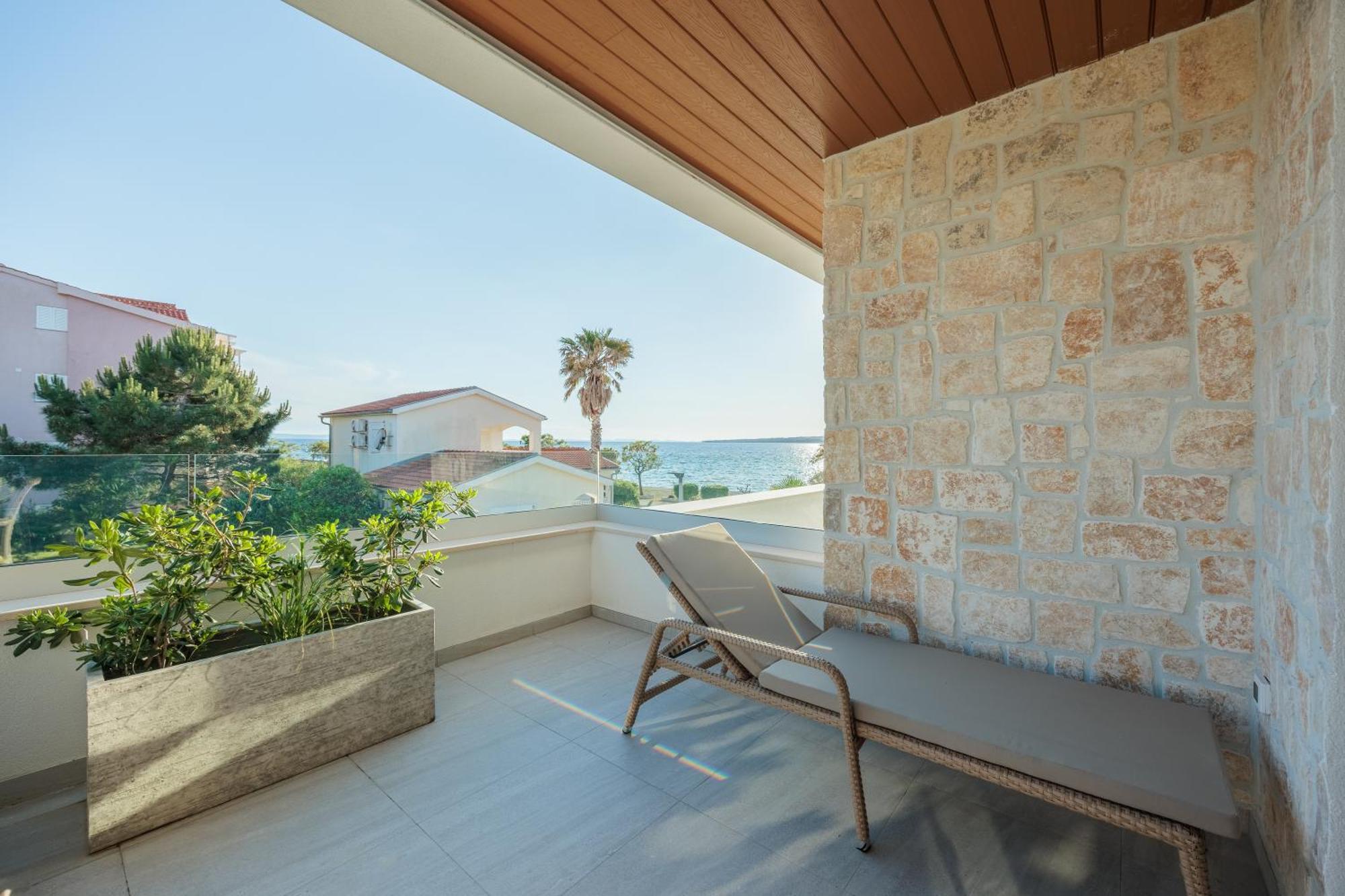 Apartments Dernaj วีร์ ภายนอก รูปภาพ