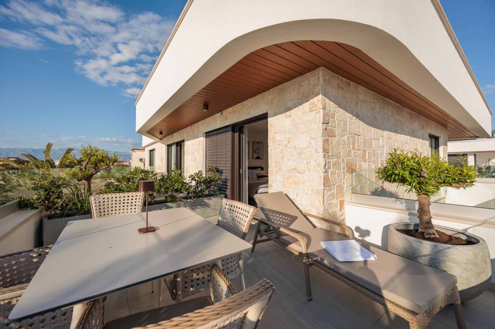 Apartments Dernaj วีร์ ภายนอก รูปภาพ