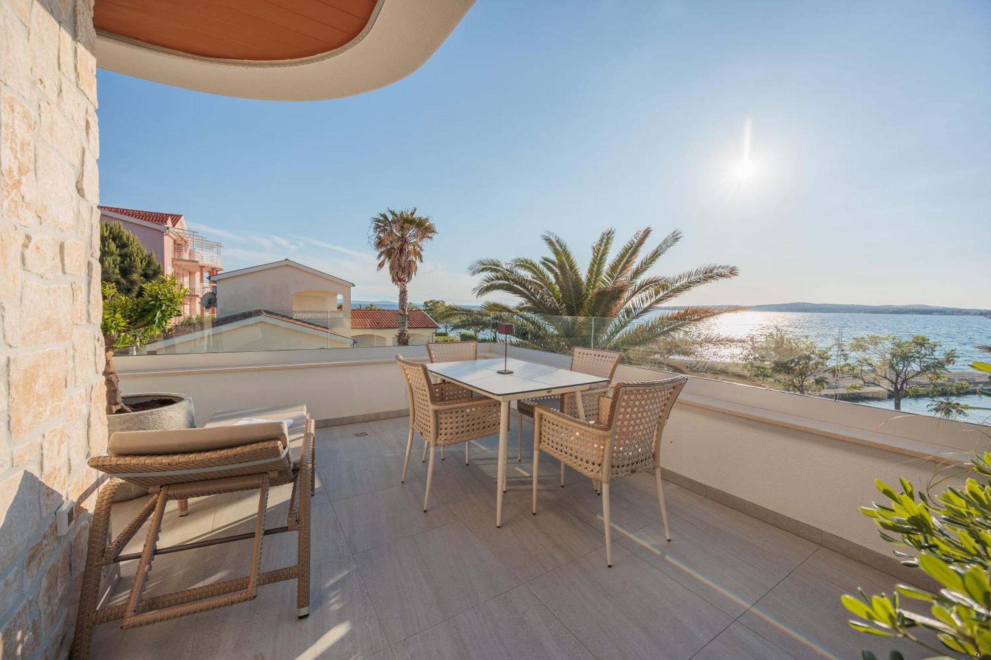 Apartments Dernaj วีร์ ภายนอก รูปภาพ