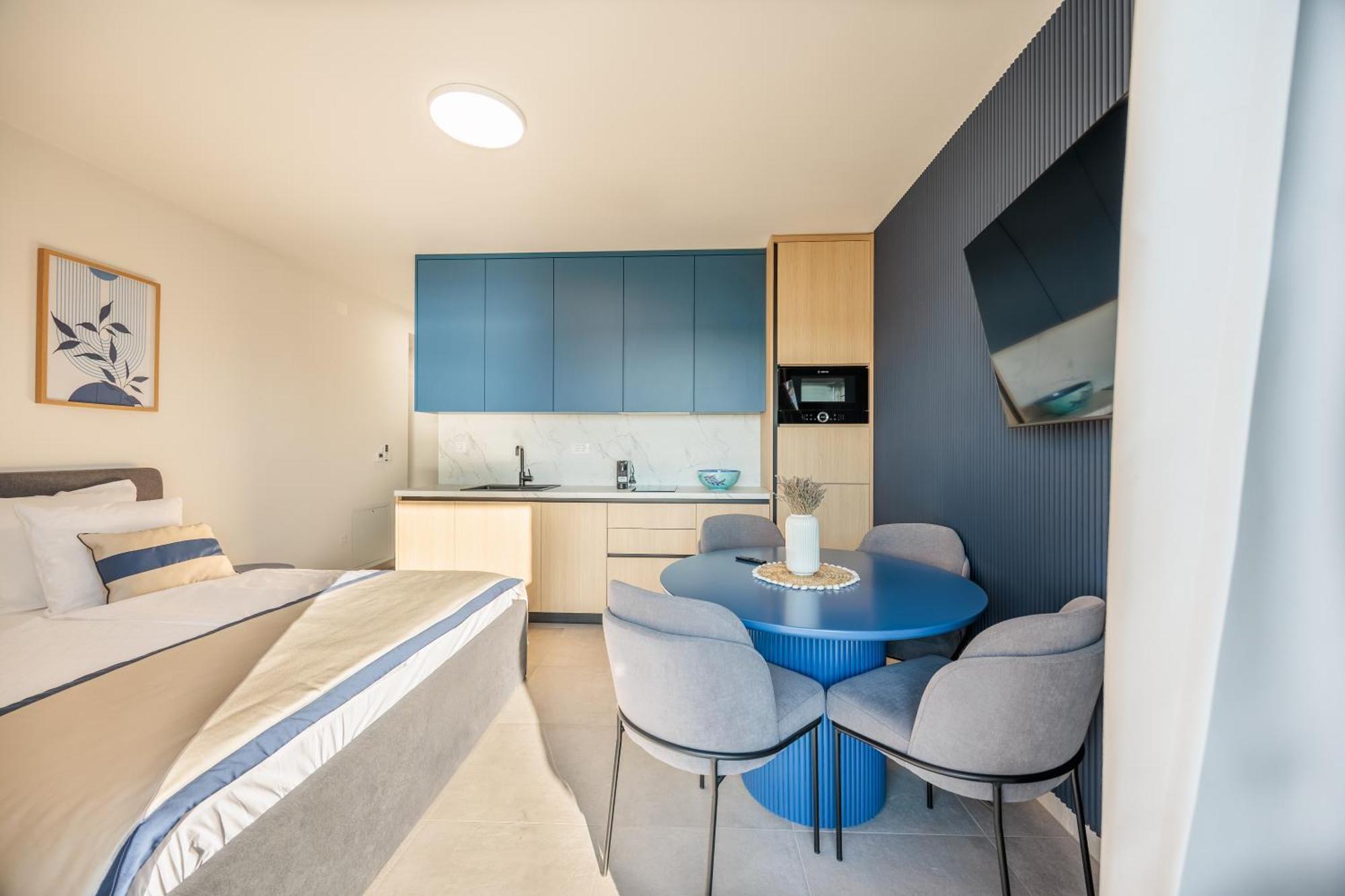 Apartments Dernaj วีร์ ภายนอก รูปภาพ