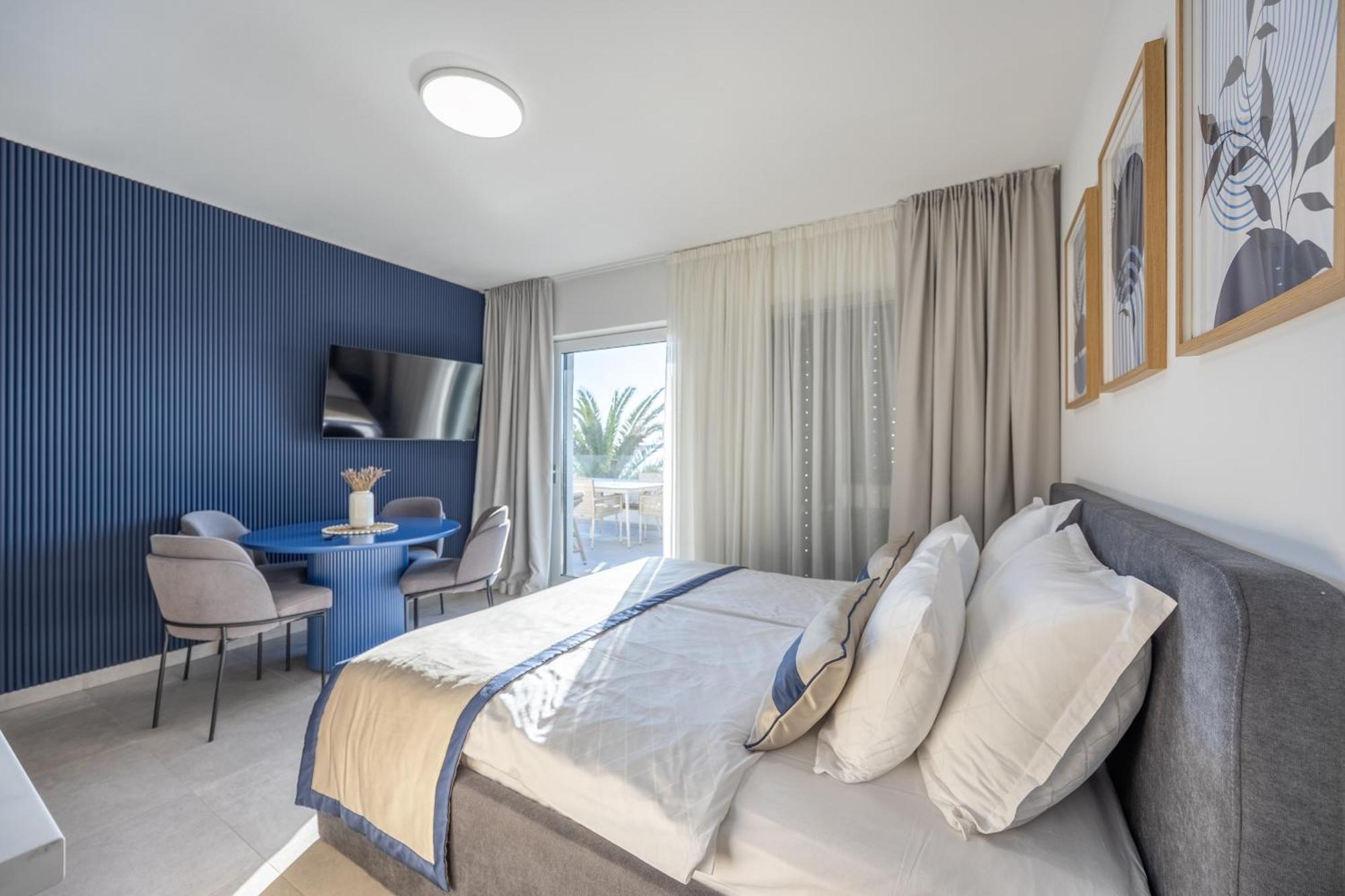 Apartments Dernaj วีร์ ภายนอก รูปภาพ