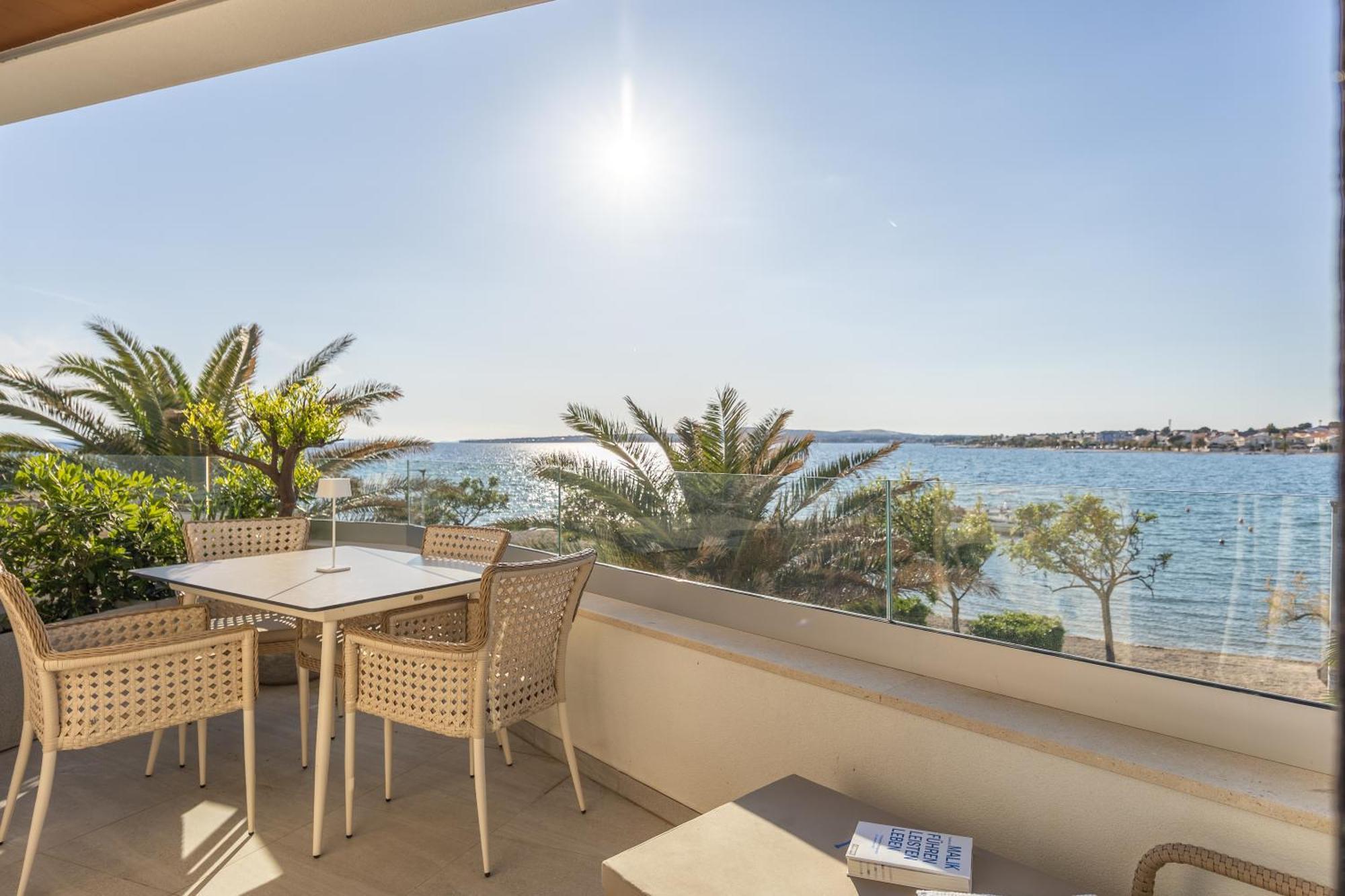 Apartments Dernaj วีร์ ภายนอก รูปภาพ