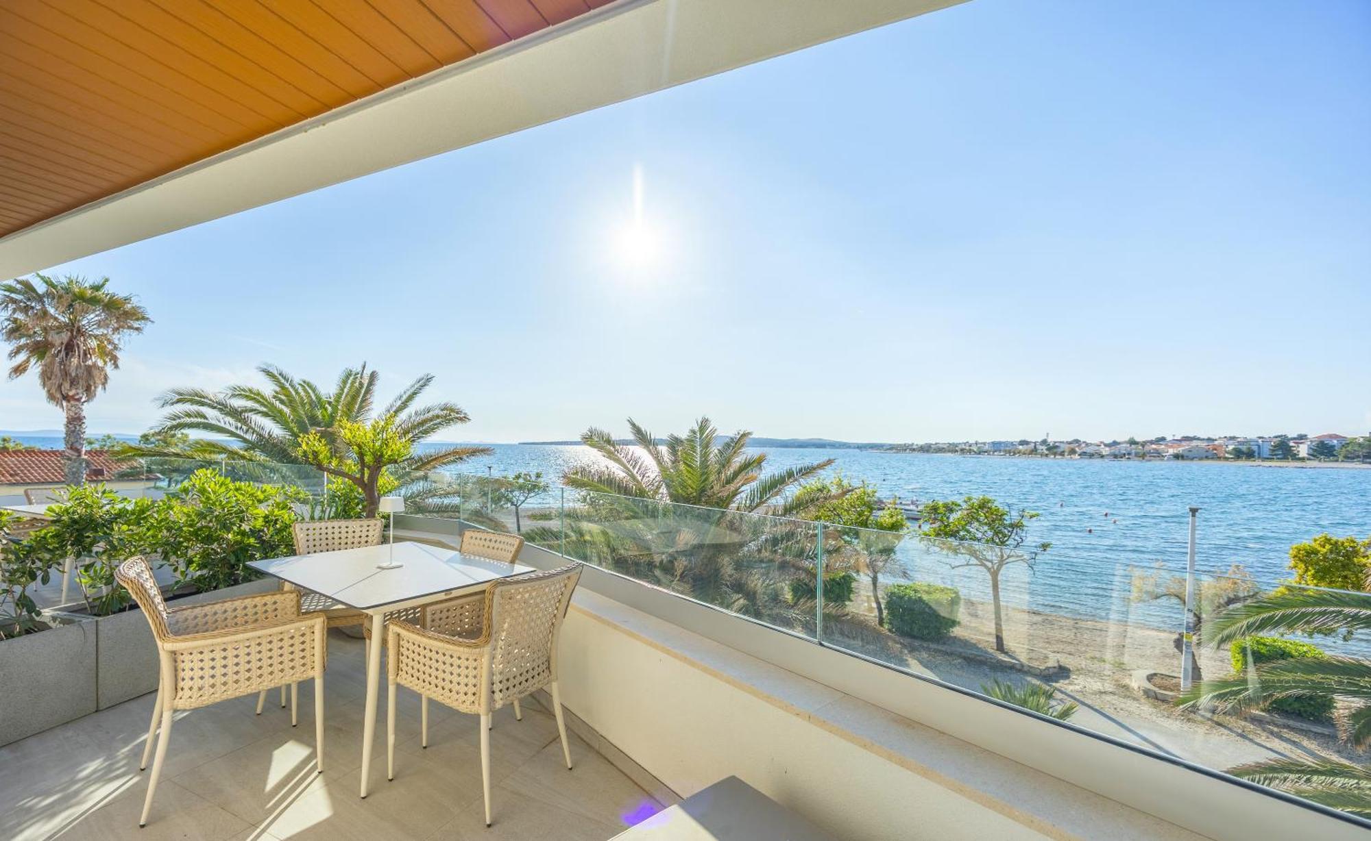 Apartments Dernaj วีร์ ภายนอก รูปภาพ