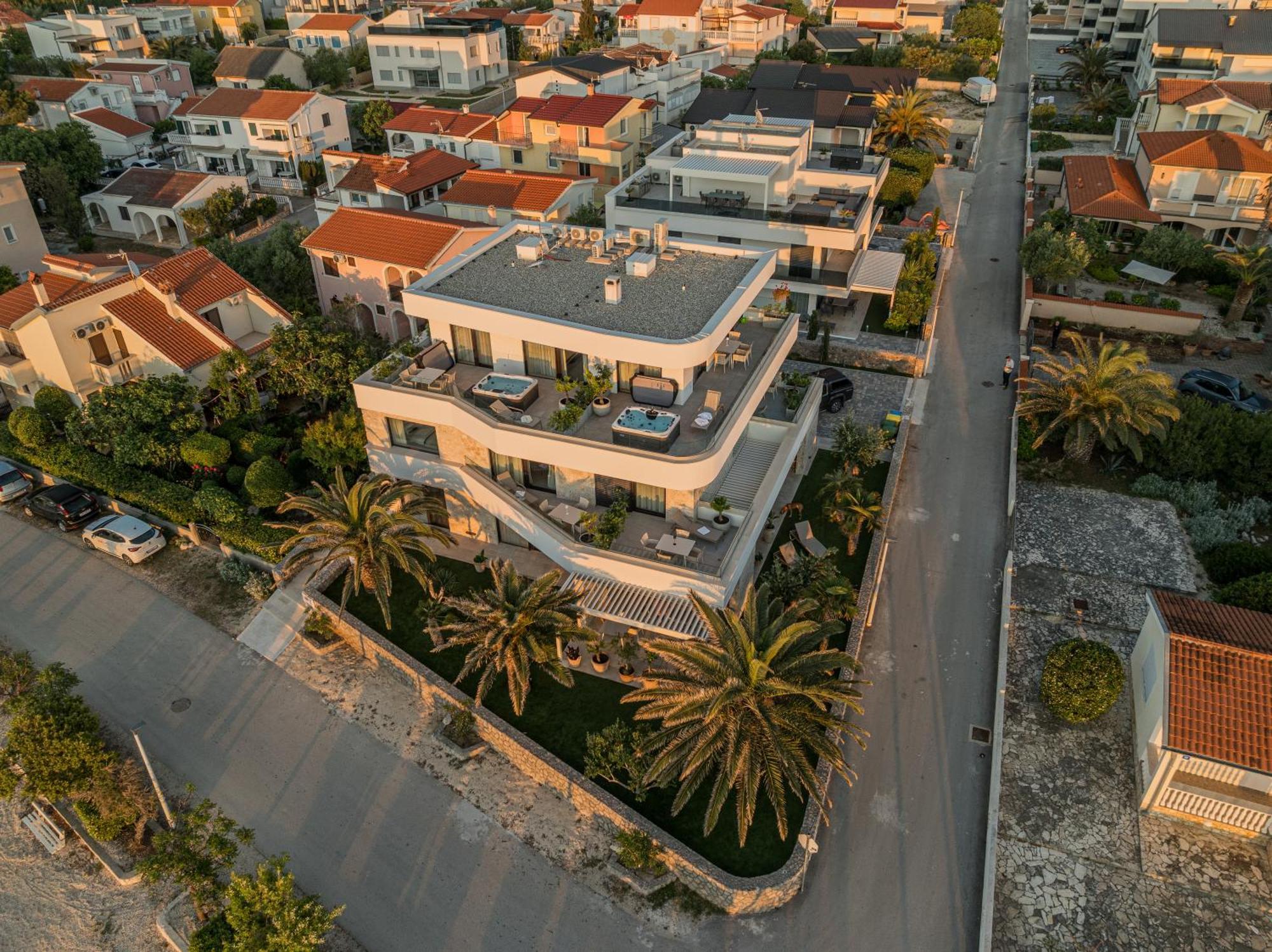 Apartments Dernaj วีร์ ภายนอก รูปภาพ