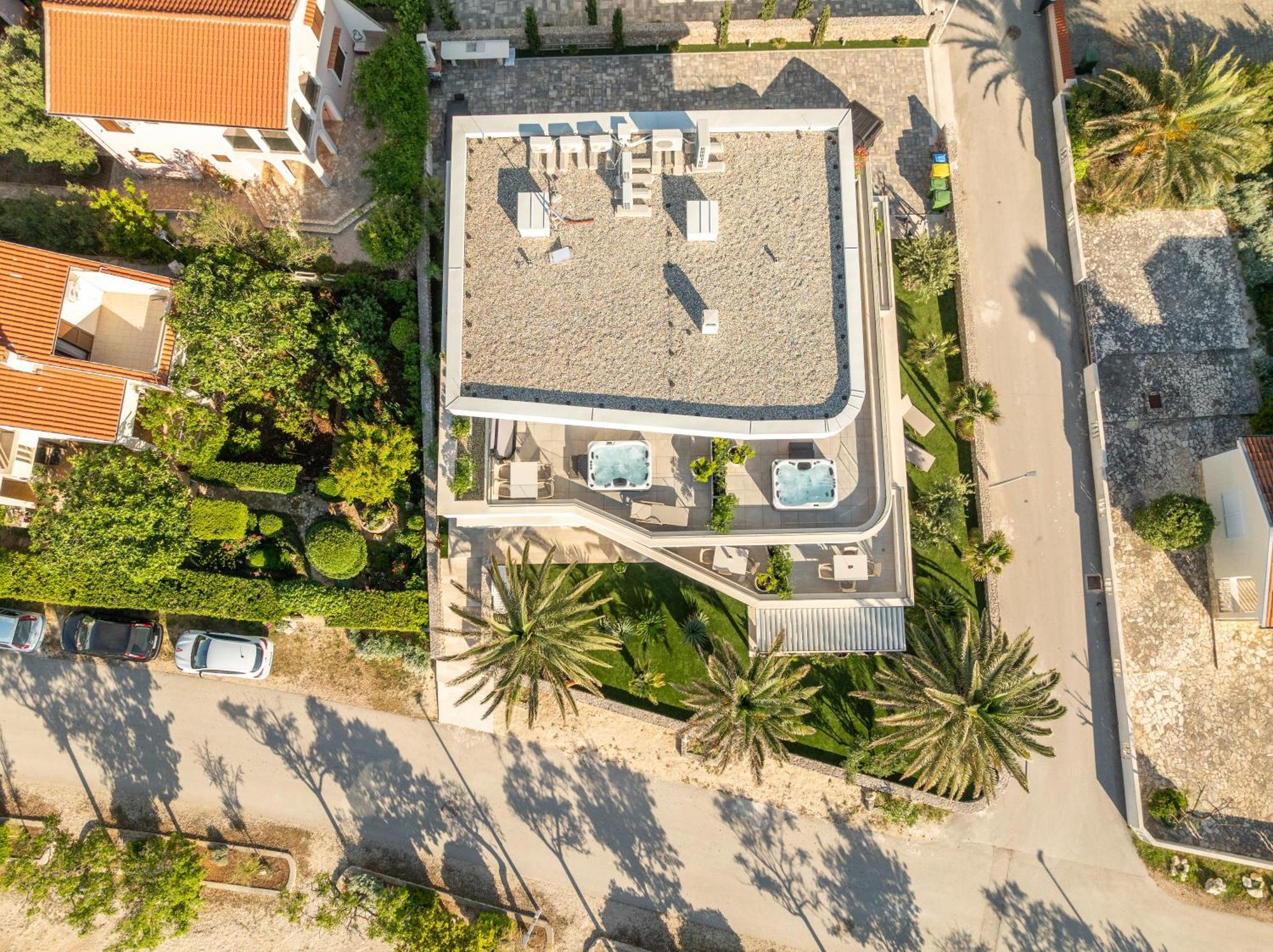Apartments Dernaj วีร์ ภายนอก รูปภาพ